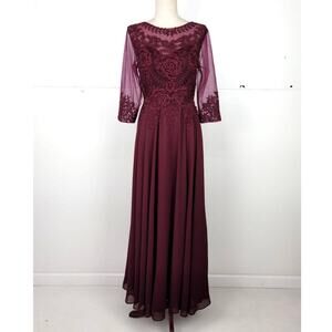 Chicas Missy Maxi Dress 3/4 Lace Sleeve Gown Women Medium Burgundy Formal NWT